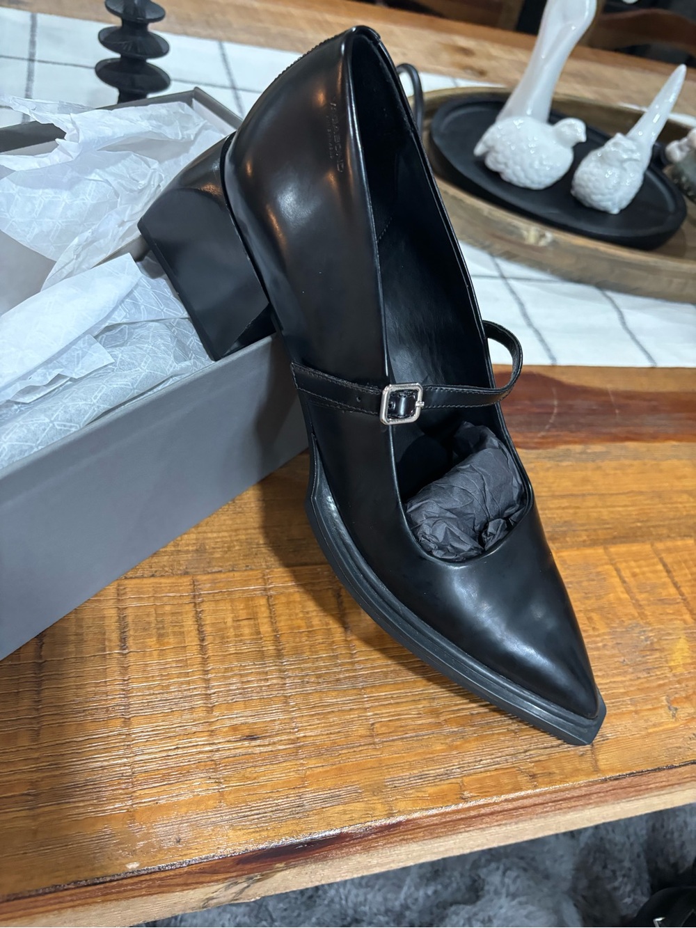 Vagabond Black Pointed Mary Jane Block Heel - Picture 4 of 5
